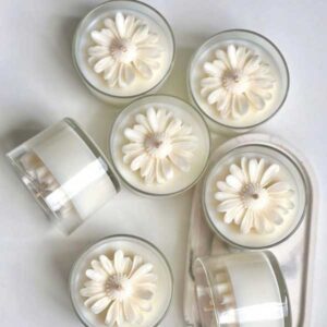 Daisey in open glass